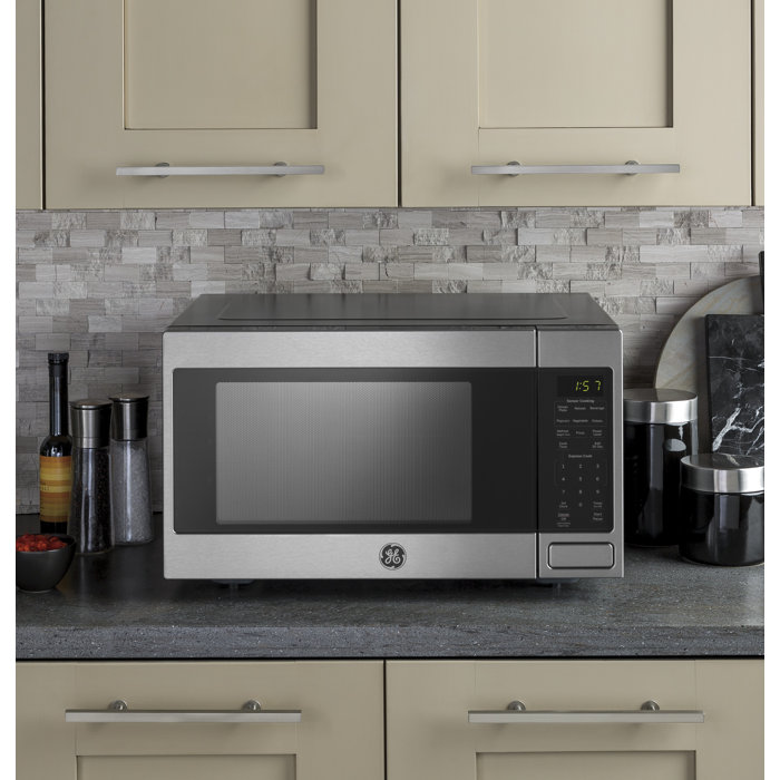 GE Appliances 21.75'' 1.6 cu ft. 1150 Watt Countertop Microwave with